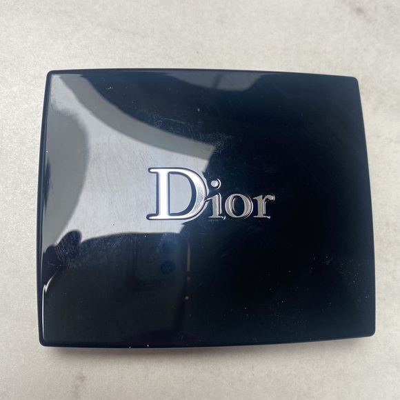 Dior Eyeshadow in Eternal Gold - Picture 4 of 4